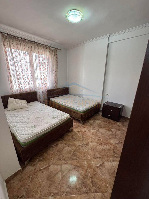 Qera, Apartament 2+1+2, Unaza e Re