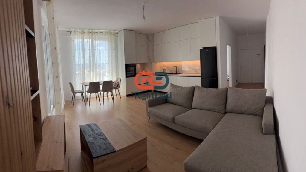 Tek Siri Kodra, Jepet Me Qira Super Apartament 2+1, Me Planimetri Te Rregullt Dhe Mobilim Bashkekohor!!!