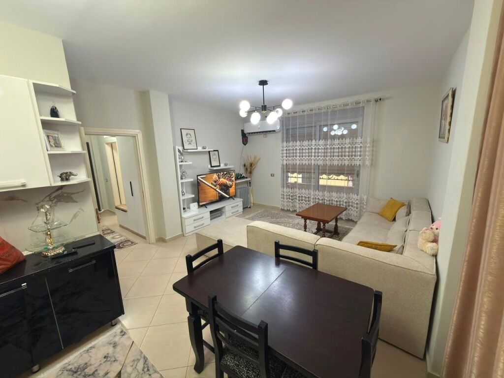 Apartament 1+1 per shitje te Liqeni i Thate, Radisson Collection