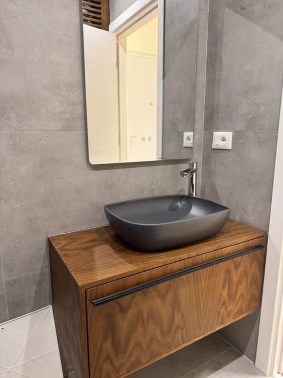 Apartament 1+1+parkim me qira