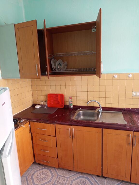 APARTAMENT 2+1. 32000 LEKE.RRUGA 5 MAJI