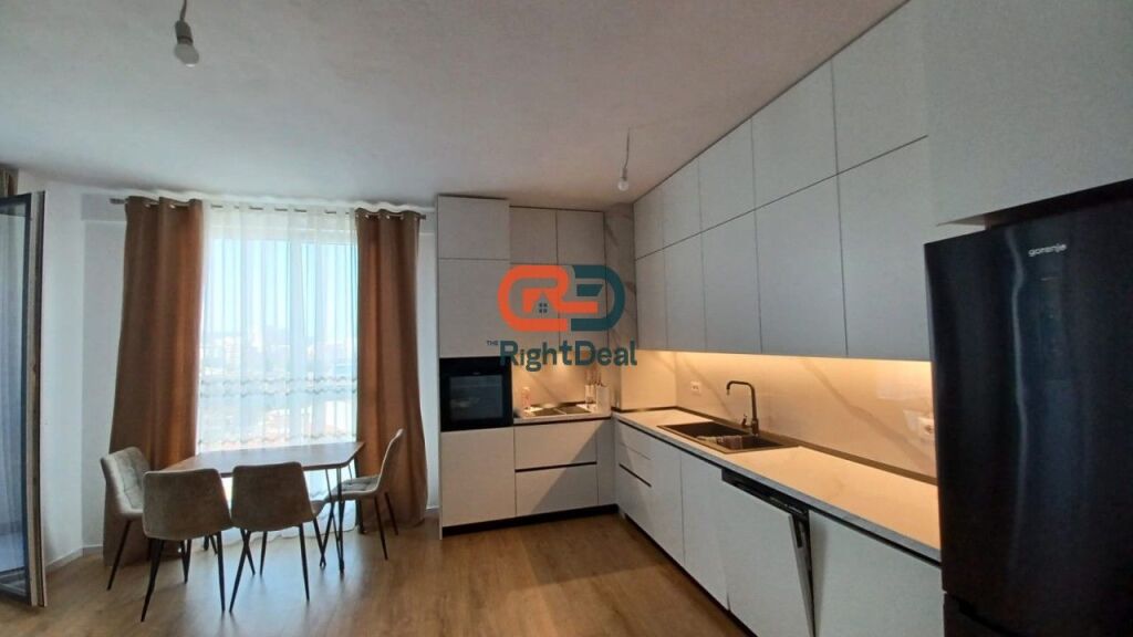 Tek Siri Kodra, Jepet Me Qira Super Apartament 2+1, Me Planimetri Te Rregullt Dhe Mobilim Bashkekohor!!!