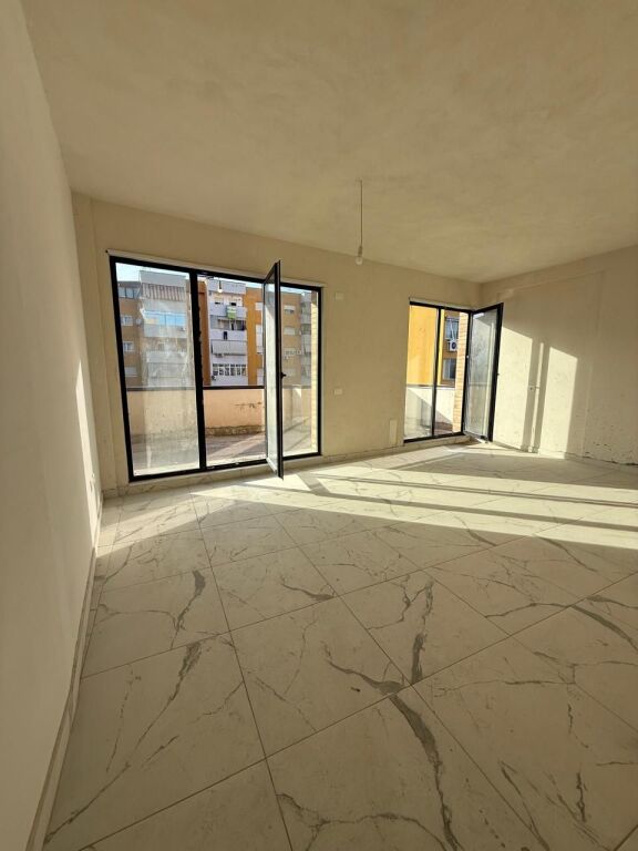 Apartment 2+1+parking space, Siri Kodra, inside the ring
