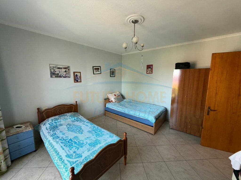 Shitet, Apartament 2+1, Kinostudio, Tiranë.