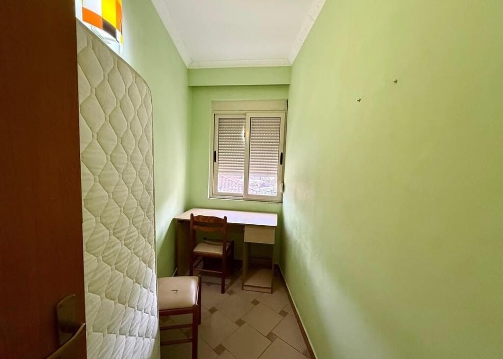 Jepet Me Qera Apartament 1+1+1 Ballkon
