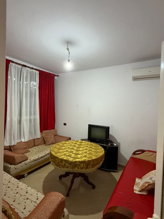 Apartment 2+1 for rent is given at Xhamlliku, Oxhaku, Kinostudio, Porcelan, Rruga e Dibres, QSUT Hospital.