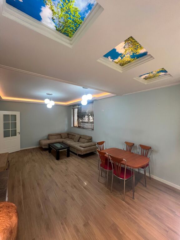Apartament kat vile per qira