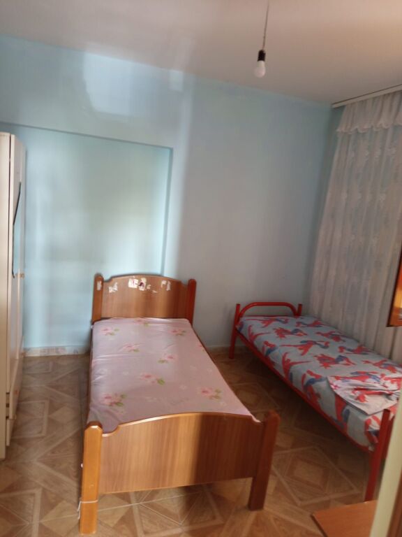 APARTAMENT 2+1. 32000 LEKE.RRUGA 5 MAJI