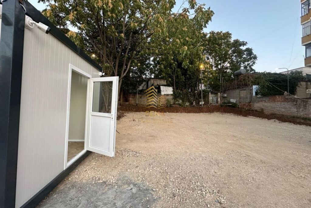 Terreno in affitto 900m², Via Dibra - Vicino a QSUT, 3500 Euro/Mese