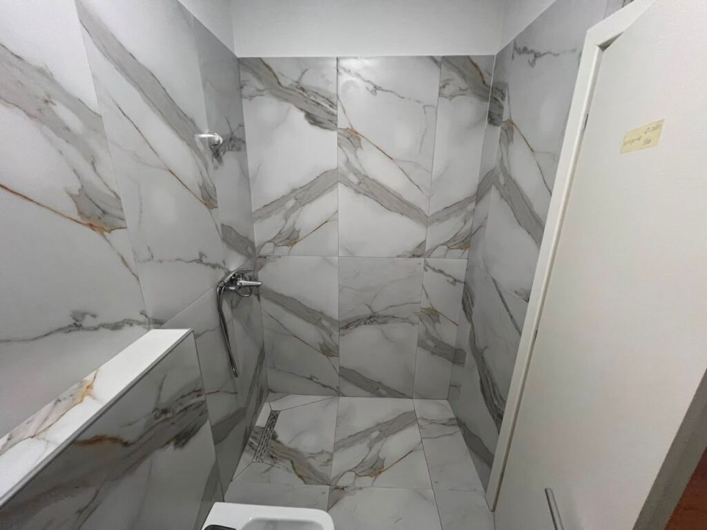 Shitet Apartament 2+1, Rruga Dritan Hoxha , Tirane . Empire72559
