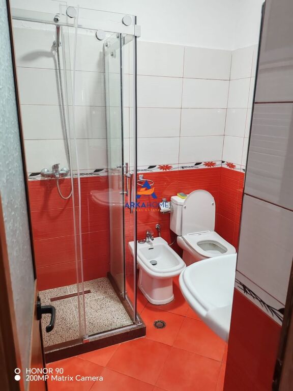 APPARTAMENTO IN AFFITTO AL 3° PIANO DI UNA VILLA IN "5 MAGGIO (VICINO AL CONCORD CENTER)" 50000 LEKE