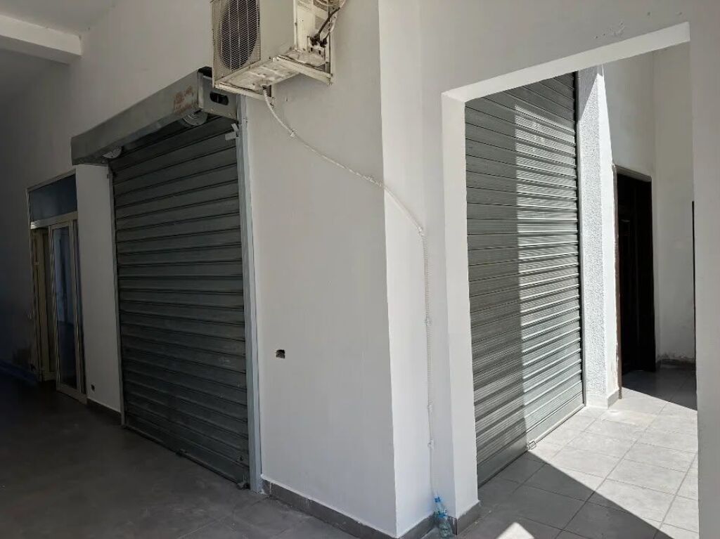 LOCALE COMMERCIALE IN AFFITTO, ASTIR