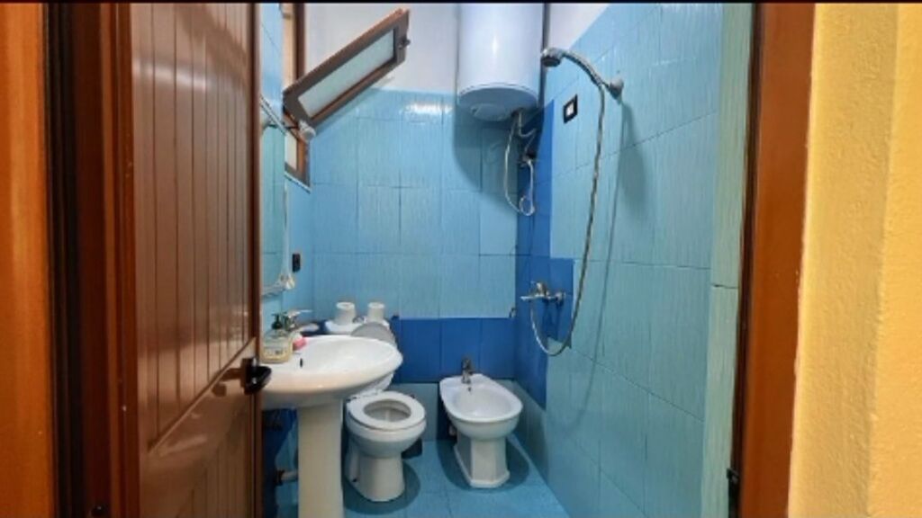 PRIVATE HOUSE 1 FLOOR 2+1 FOR RENT - KOL ASHTA STREET, TIRANA