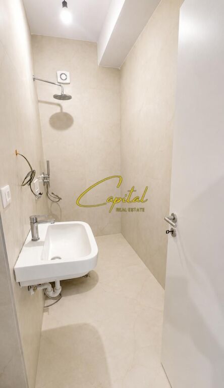 SHITET APARTAMENT 2+1 ALI DEMI 8.500.000 LEKE
