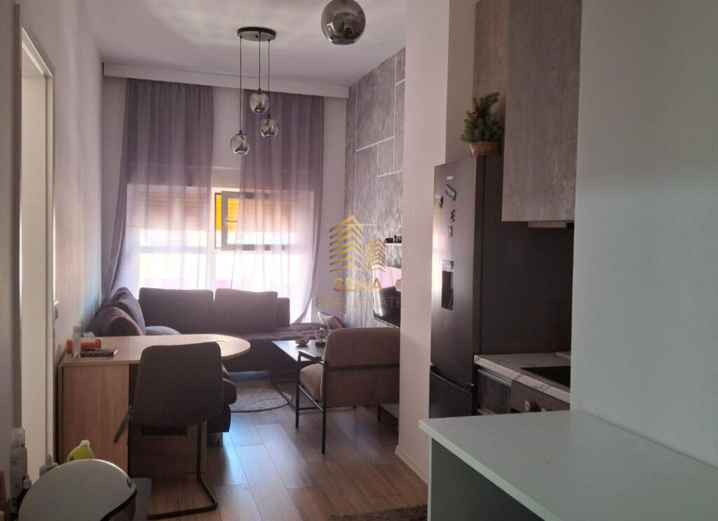 Affitto, Appartamento 1+1+balcone+Posto Auto, Ali Demi-Complesso Mangalem, 50.000 Leke/Mese