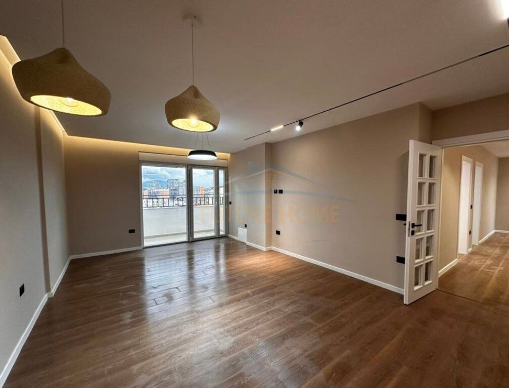 Rent, Apartment 2+1+2, Paris Commune, Tirana