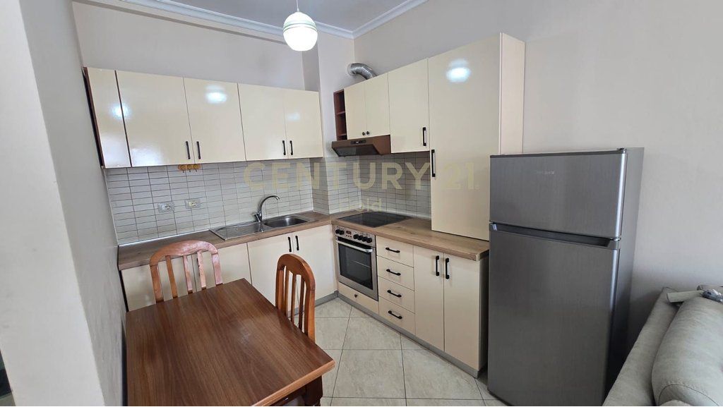 FOR RENT 1+1 APARTMENT AT "SIRI KODRA" STREET! Gold146650