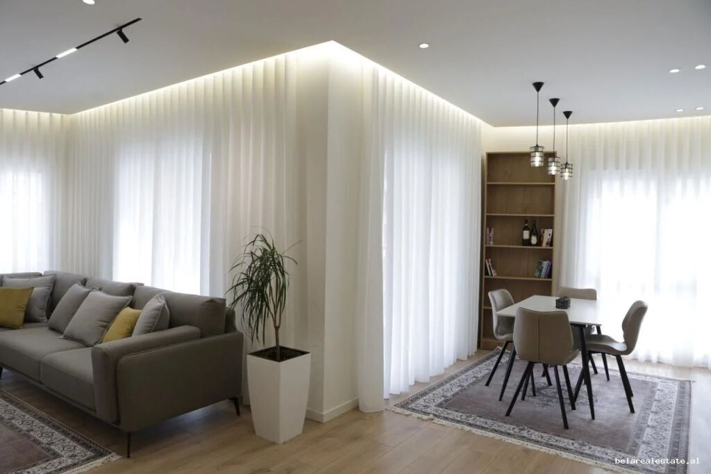Apartament Me Qera 2+1 Tek Zogu i Zi (ID B2202026) Tirane