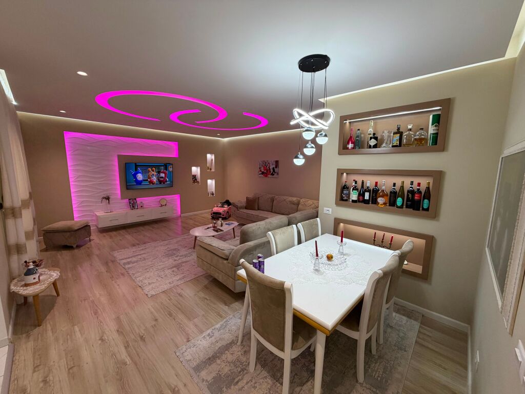 🏡 Appartamento 2+1 in vendita   📍 Posizione: vicino a Top Chanel, Via Kasem Shima