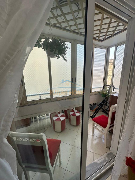 For rent, Apartment 1+1, Port Street, Durres