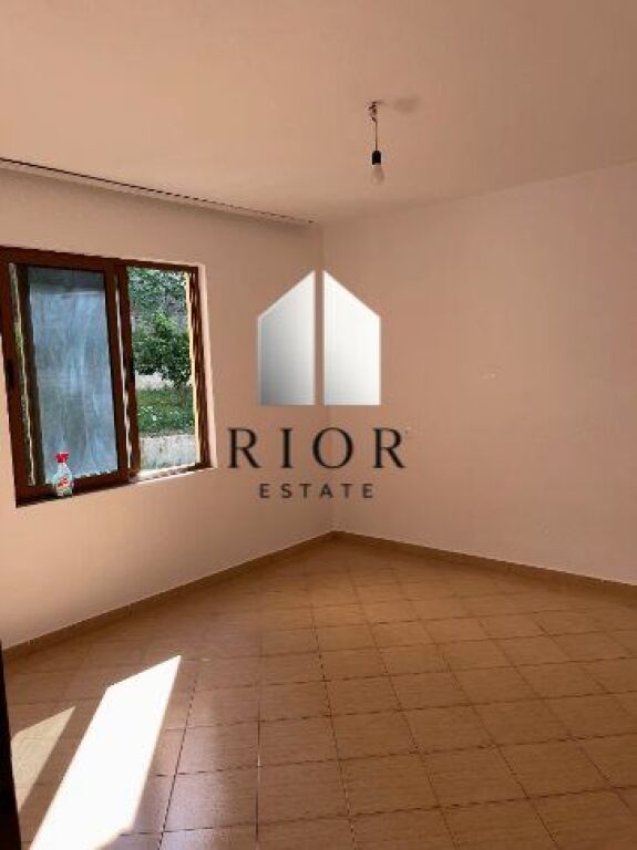 Qera Gazoniere | Ali Demi | 2+1 | 350 €/Muaj