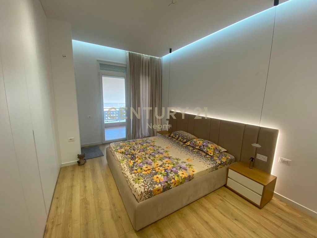 Appartamento 2+1+Parcheggio in affitto vicino al Giardino Botanico, Tirana 1.200 € /Mese