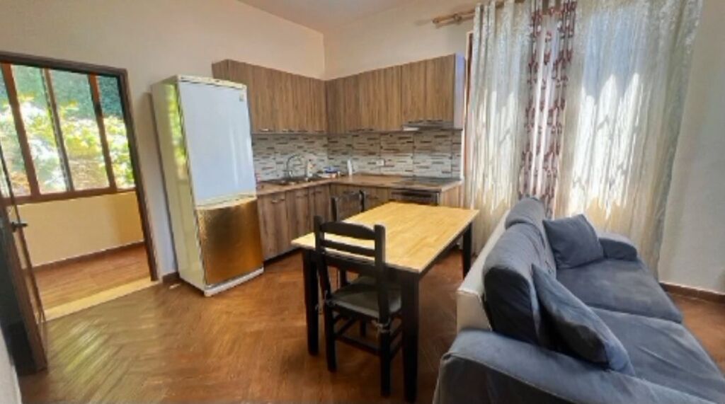PRIVATE HOUSE 1 FLOOR 2+1 FOR RENT - KOL ASHTA STREET, TIRANA