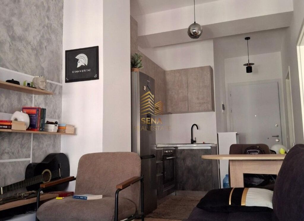 Affitto, Appartamento 1+1+balcone+Posto Auto, Ali Demi-Complesso Mangalem, 50.000 Leke/Mese
