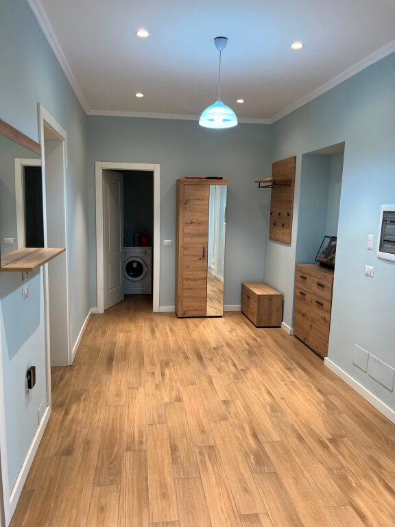 Apartament kat vile per qira