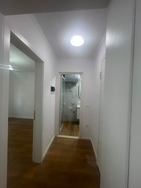 Shitet Apartament 1+1 | Oxhaku, Tiranë