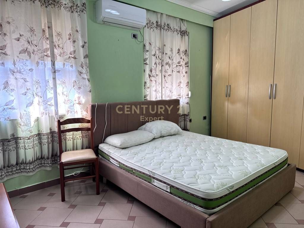 Apartament 1+1 me qira – Rruga e Durrësit