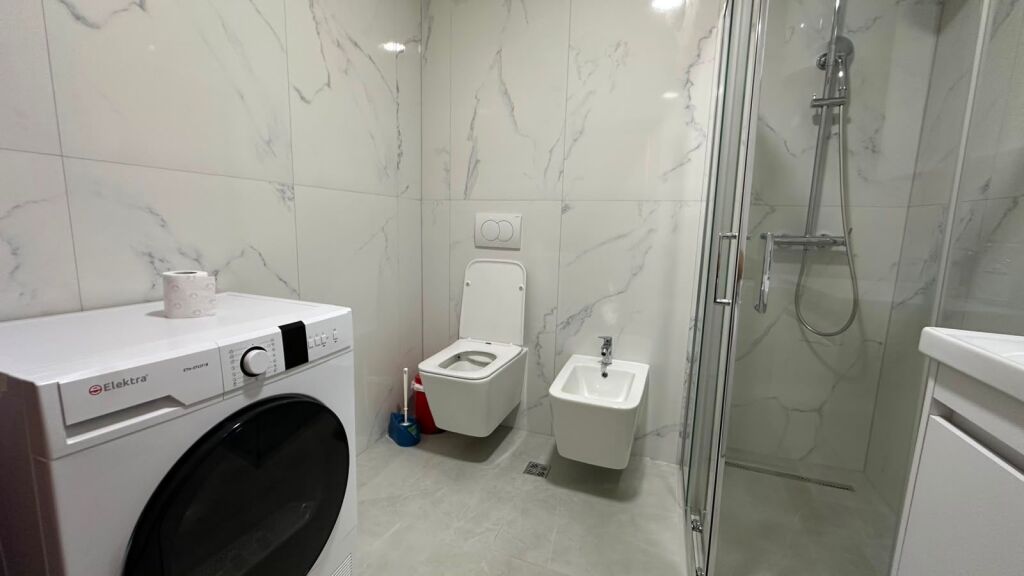 Apartament 2+1 per qira tek Rr.Kosovarve