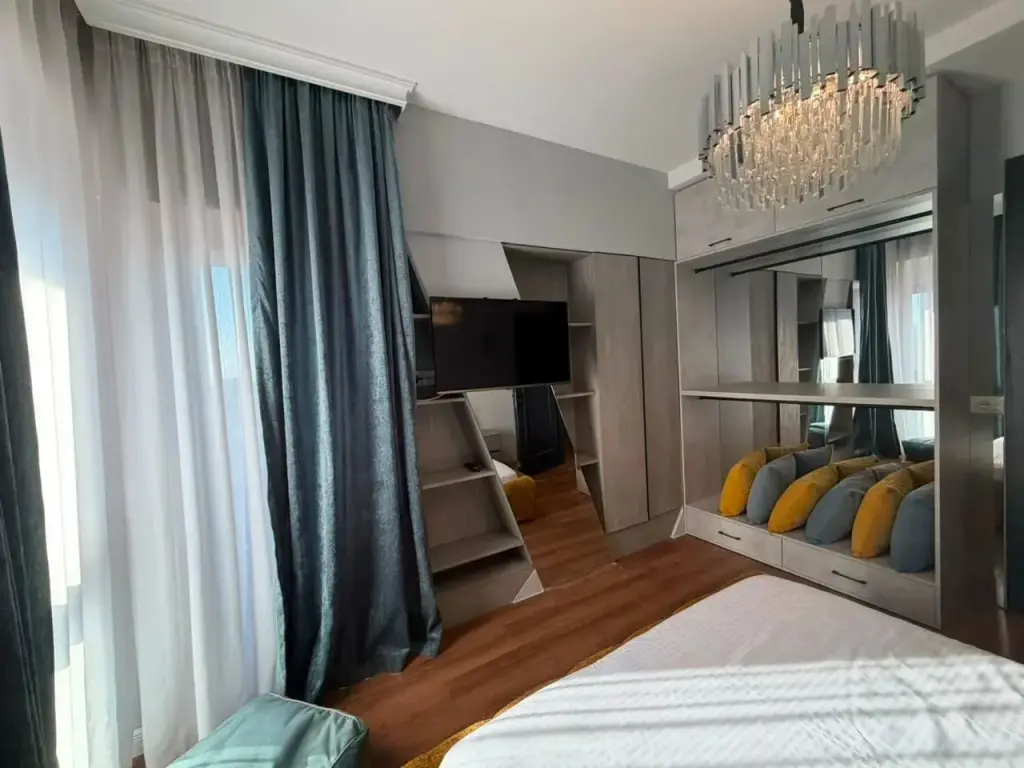 FOR RENT APARTMENT 3+1+2 + PARKING SPACE | GARDEN BUILDING