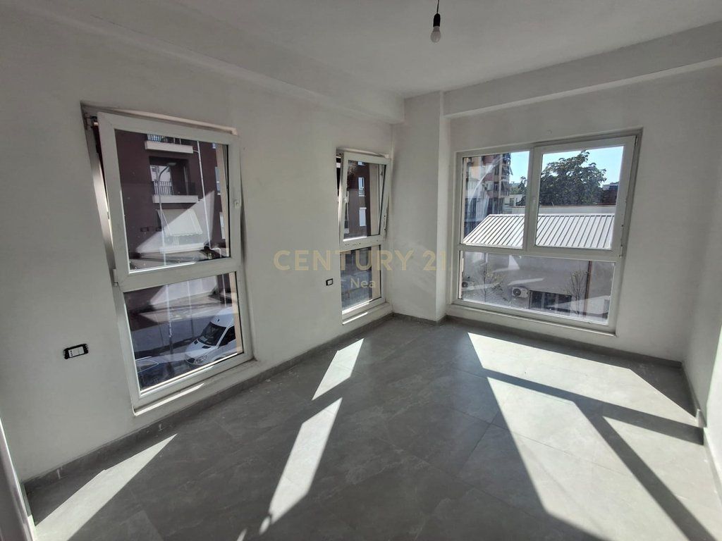 Apartament 2+1 per zyra tek Kompleksi Aura-Laprake! Nea146569