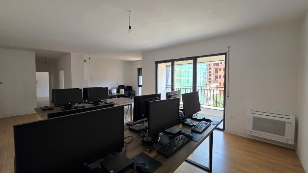 Appartamento in vendita a Bulevardi i Ri