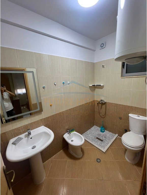 Qera, Apartament 2+1+2, Unaza e Re