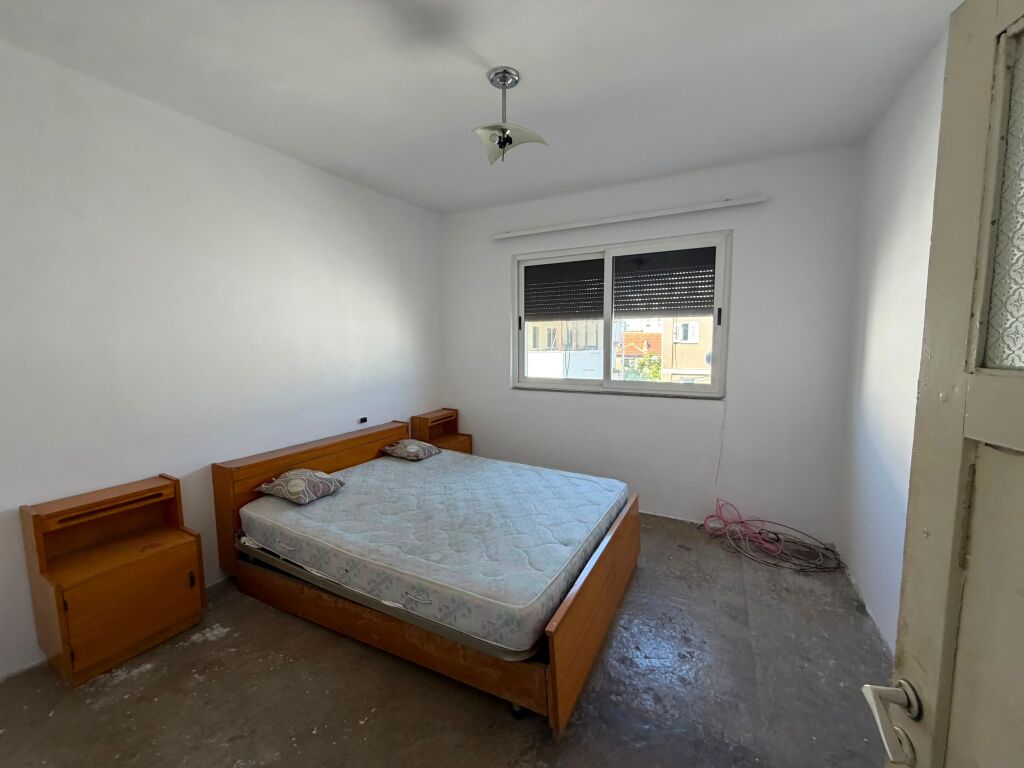 Shitet Apartament 2+1+2 ne Durres