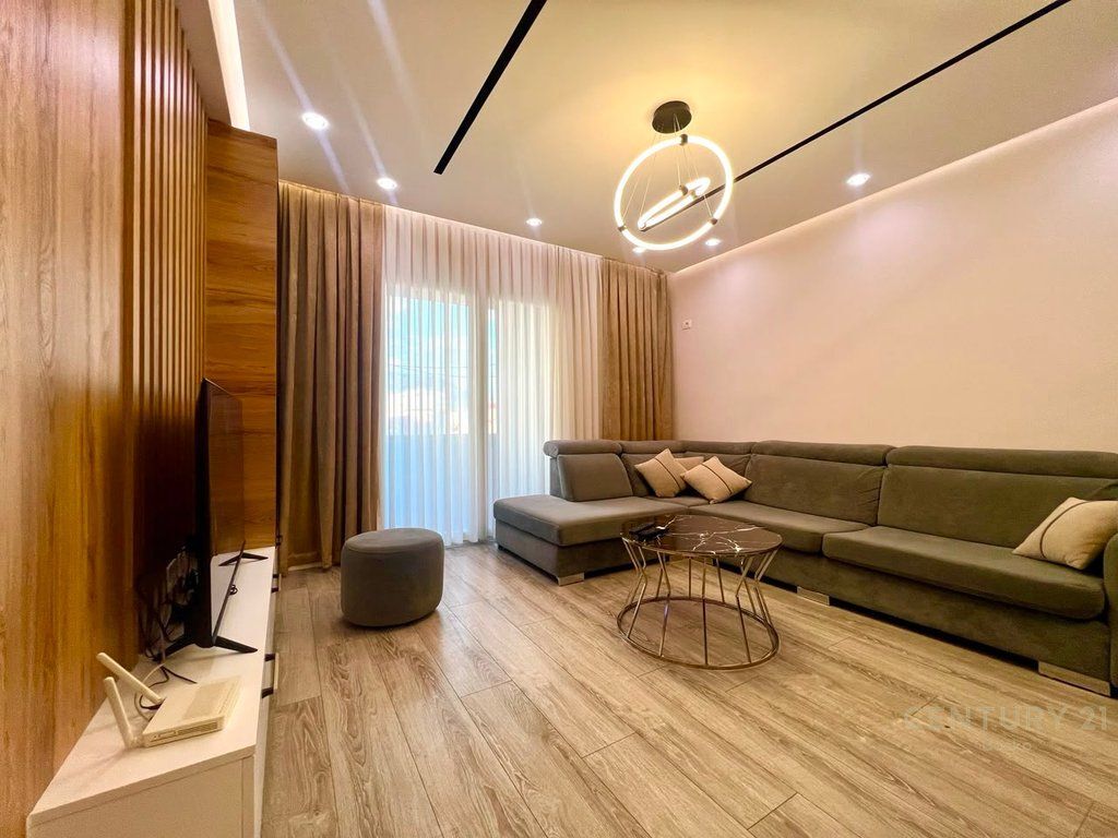 2+1 apartment with parking space for rent, Ish-Parku, Ndre Mjeda Street