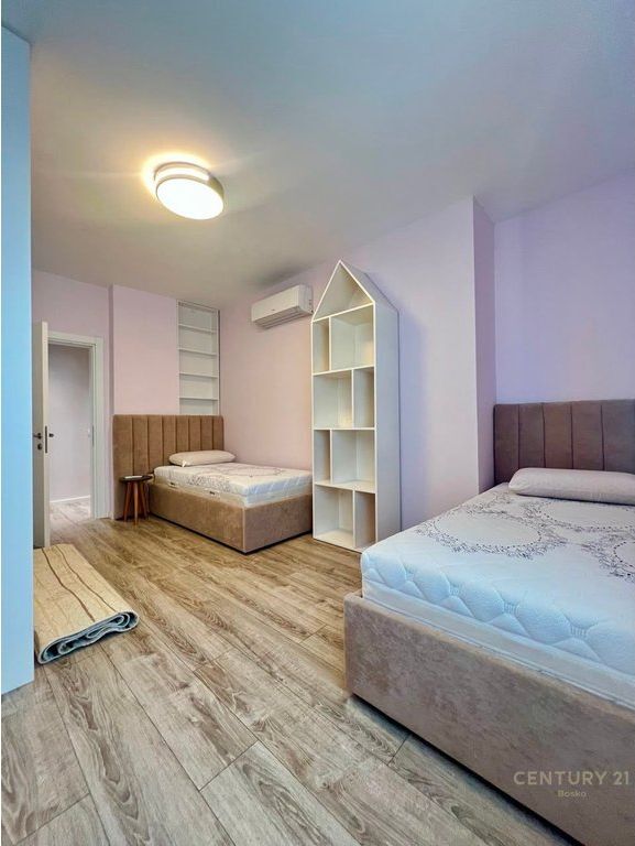Apartment 2+1 with parking space for rent, Ish-Parku, Ndre Mjeda Street