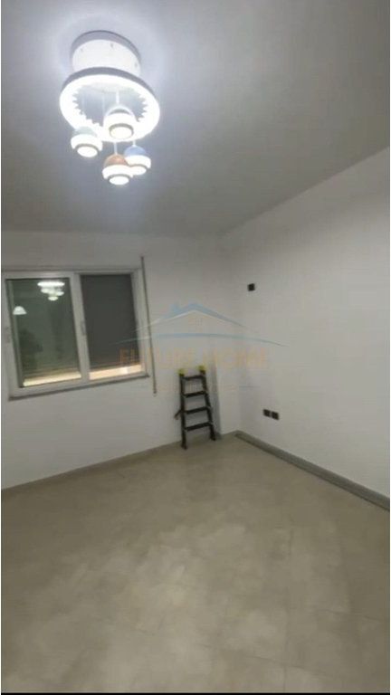 Qera, Apartament 1+1,Stacioni Trenit, Durres