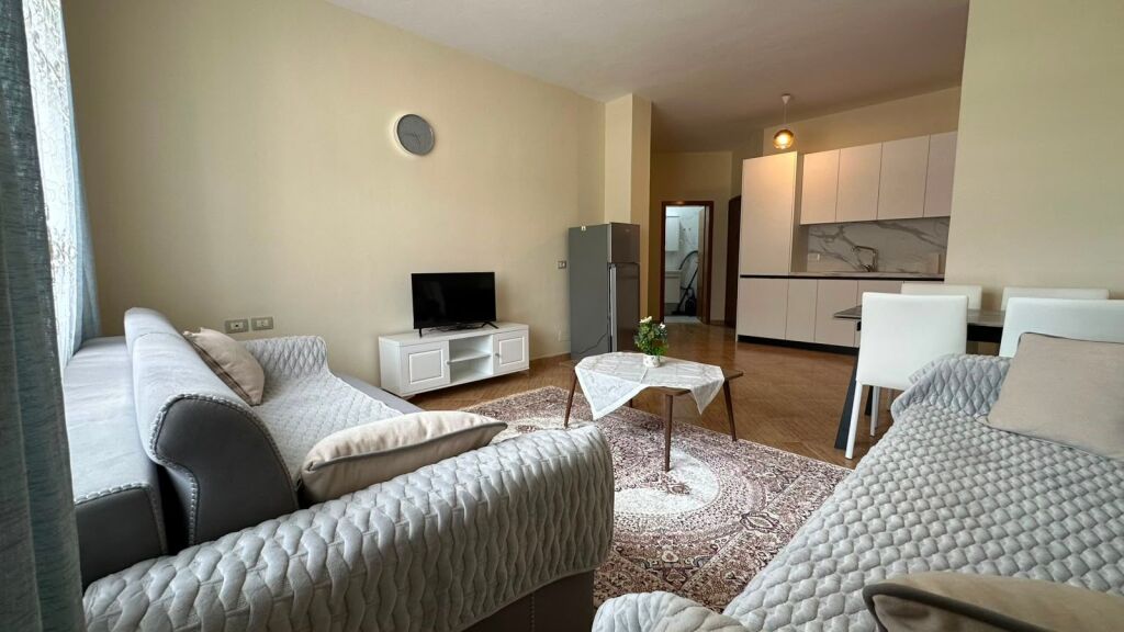 Apartament 2+1 per qira tek Rr.Kosovarve