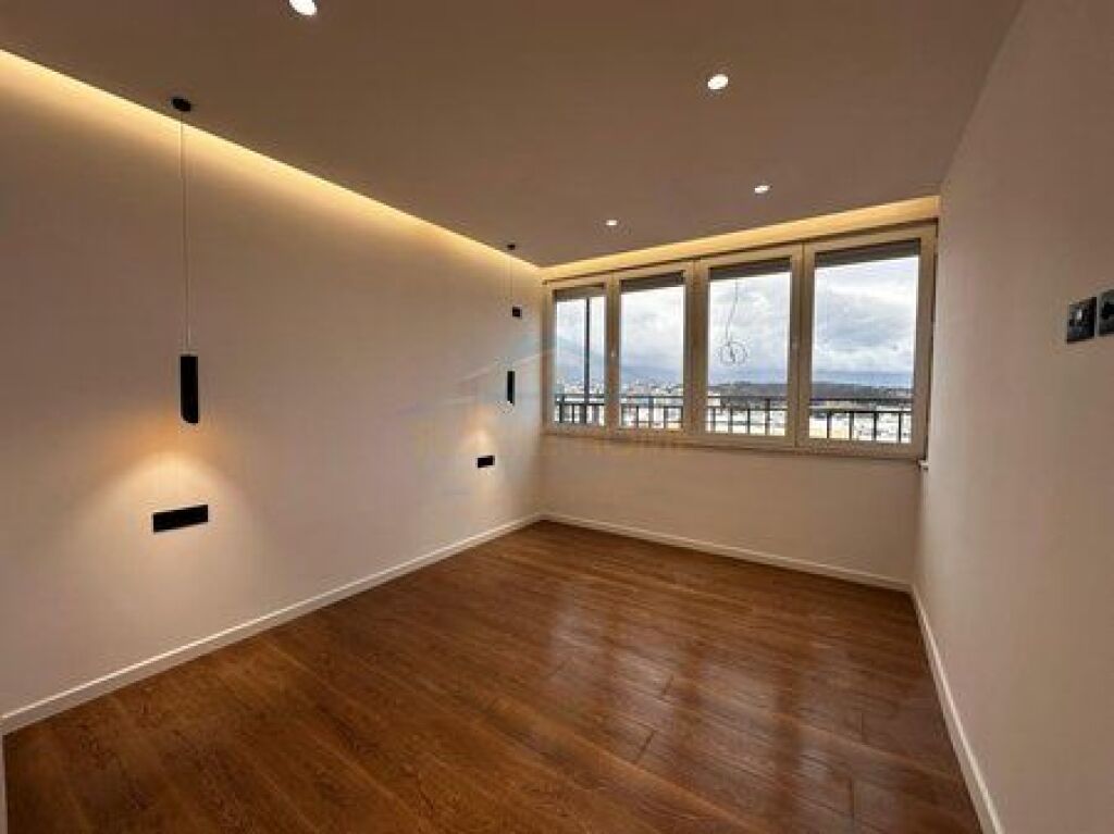 Rent, Apartment 2+1+2, Paris Commune, Tirana
