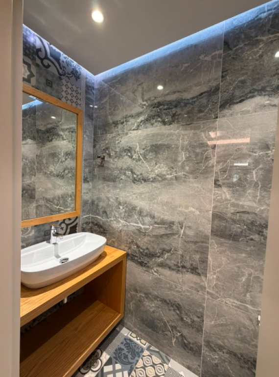 ✅ SHITET APARTAMENT LUKSOZ 2+1+2 | Blloku Gintash, Laprakë