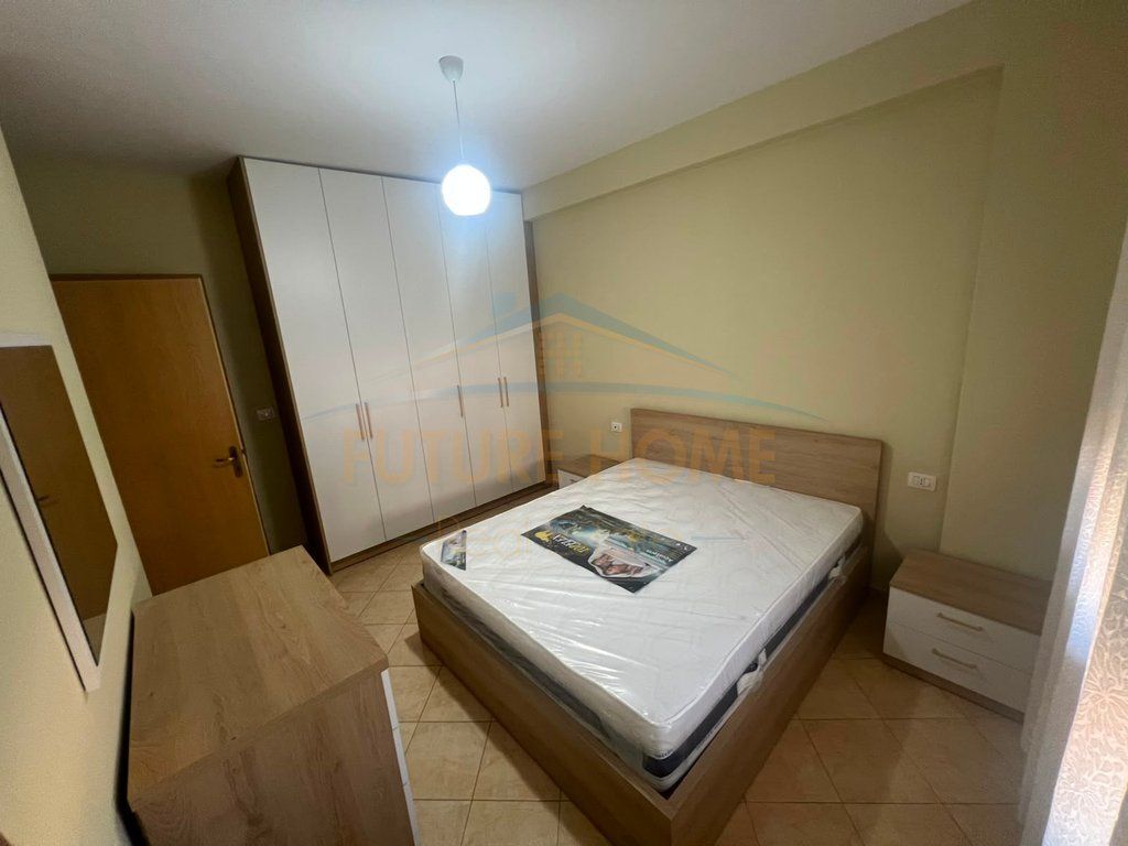 Qera, Apartament 2+1+2, Unaza e Re
