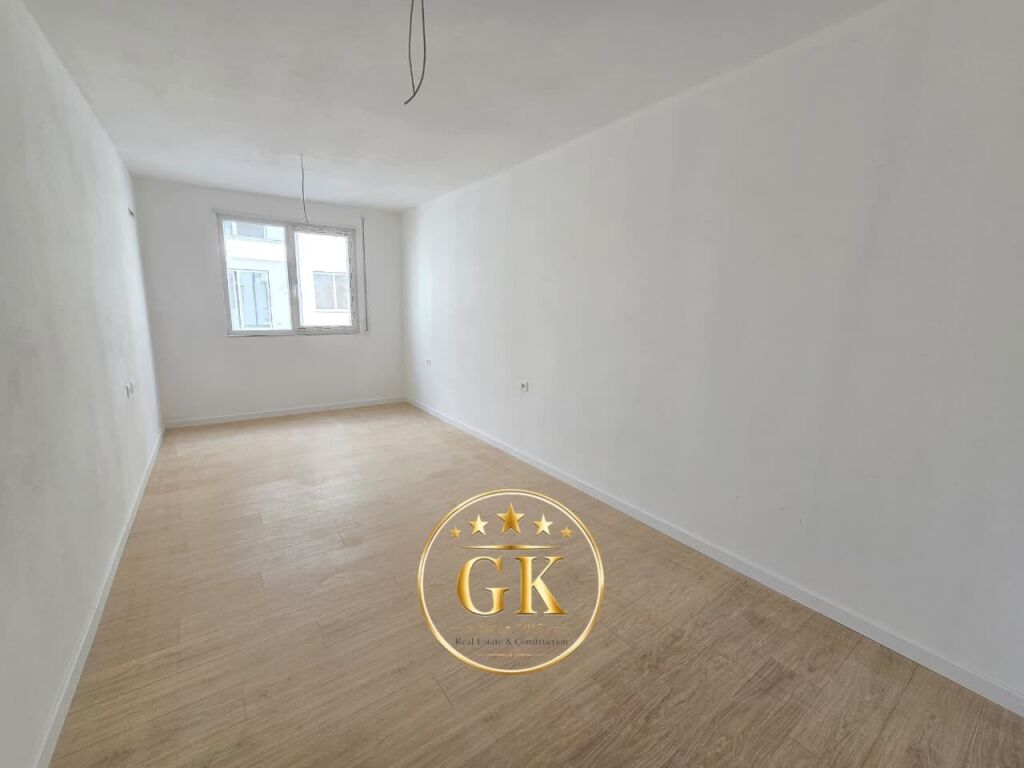 FOR SALE 1+1 WITH BALCONY IN GOLEM