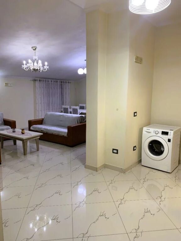 Jepet Me Qera Apartament 2+1+1 Ballkon