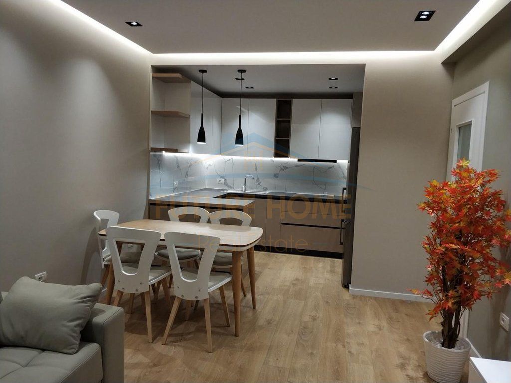 Rent, Apartment 1+1, Paris Commune