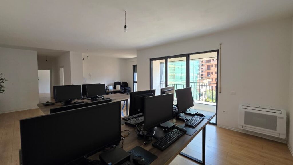 Appartamento in vendita a Bulevardi i Ri
