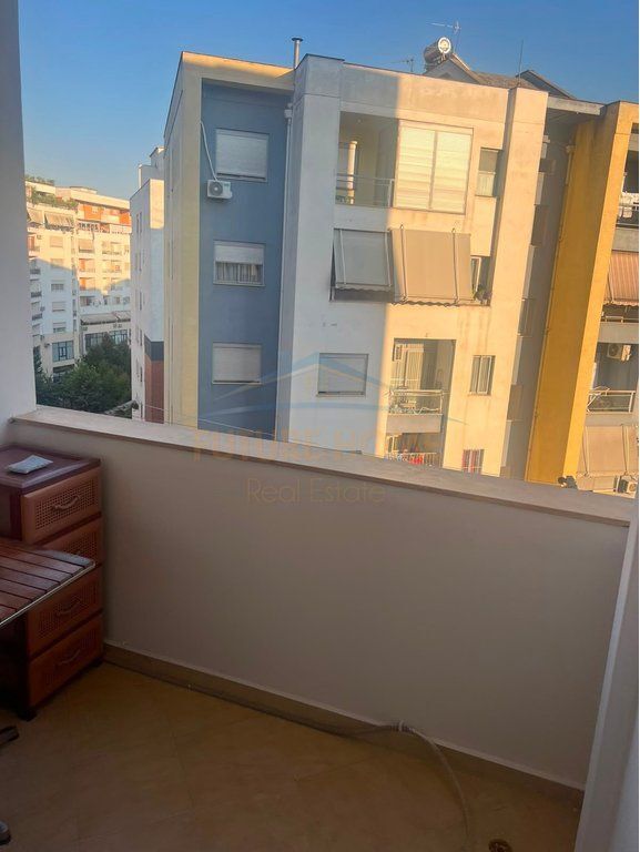 Qera, Apartament 2+1+2, Unaza e Re