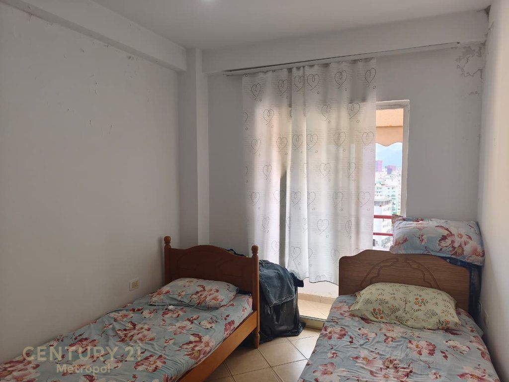APARTAMENT 2+1 PER SHITJE PRANE KODRES SE DIELLIT
